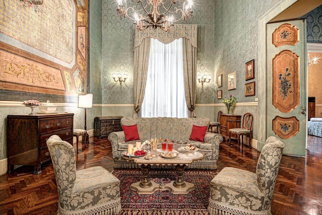 Arthouse Lady Marys Tribunali Luxury Suite Неаполь Экстерьер фото